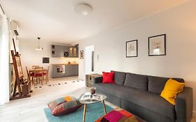 Paha-Paha Modern Apartment With Sea View, Fast Wi-Fi, And Free Parking!